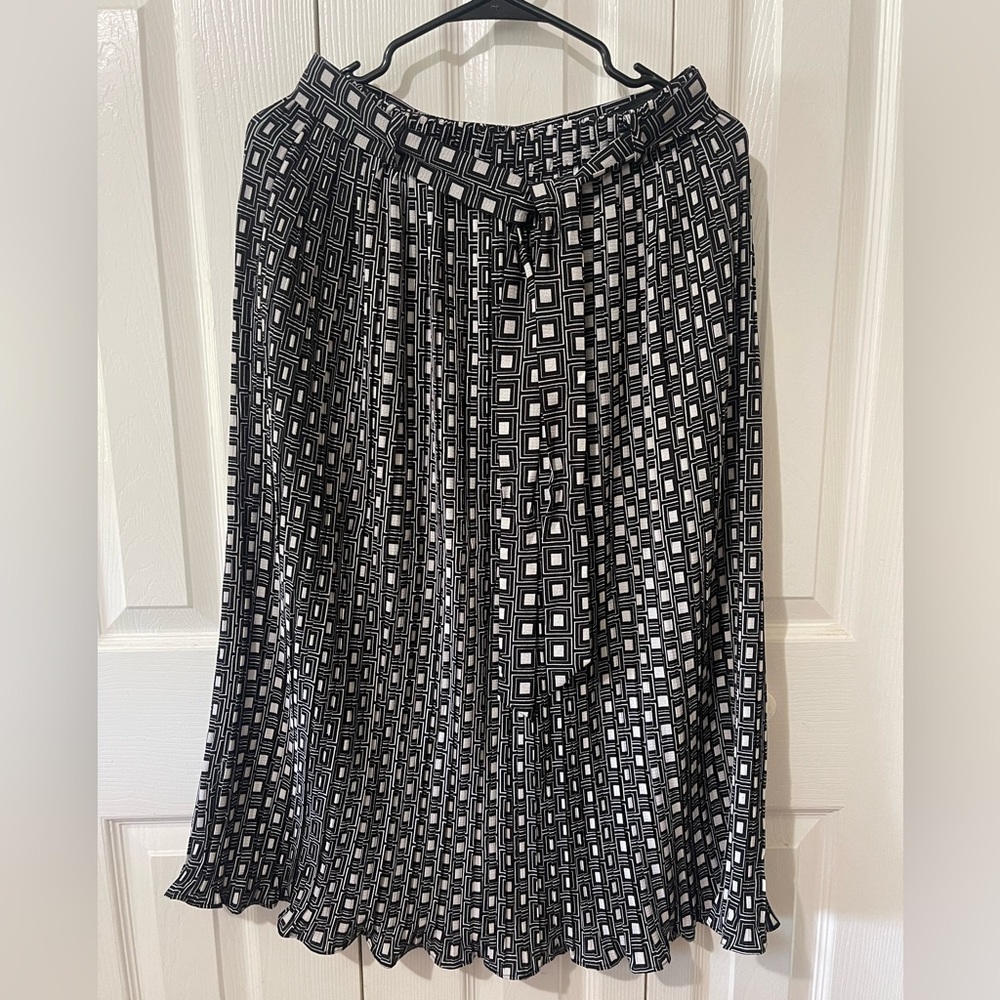 Alice Blue Black and White A-Line Skirt with Pleated Tie Front